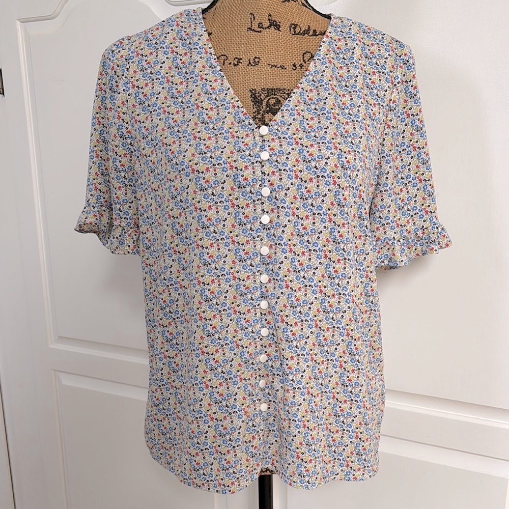 CeCe Floral Button Down Shirt - Multicolor